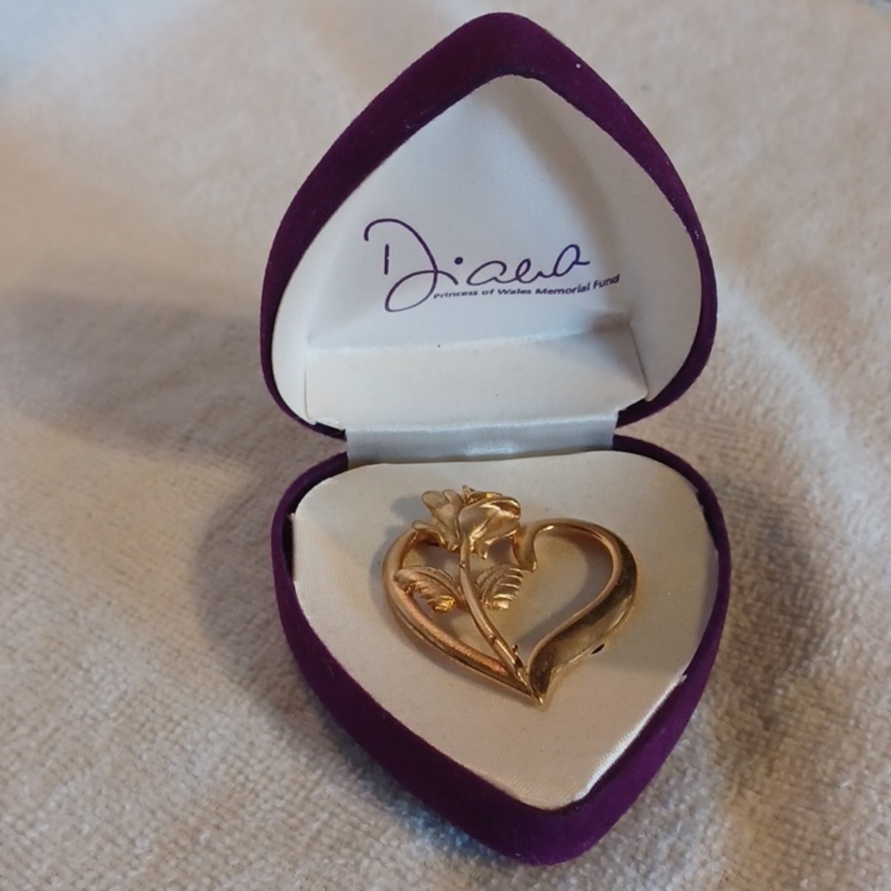 Brooch Heart Shaped Diania Princess Of Wales Brooch